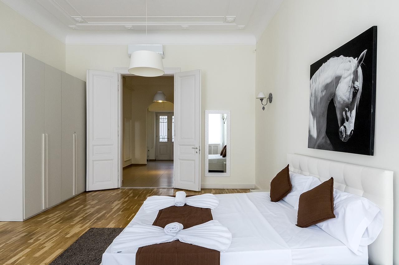 Luxury & Panorama Apartments Будапеща Екстериор снимка